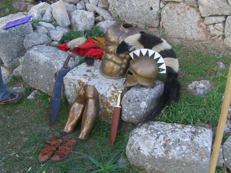 Απαρτιά Οπλιτικής θωράκισης Κλασσικής Περιόδου. Φωτογραφία Σύλλογος Ιστορικών Μελετών ΚΟΡΥΒΑΝΤΕΣ